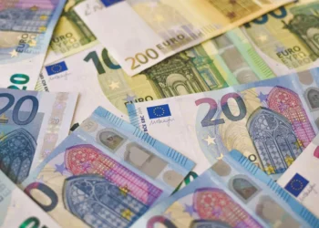 “The Importance of Finanzas: Managing Money for Financial Stability”