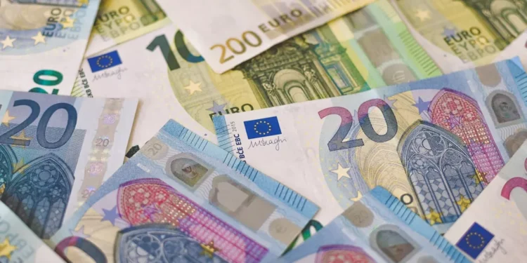 “The Importance of Finanzas: Managing Money for Financial Stability”