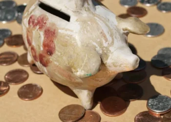 “The Impact of Economía on Society: A Crucial Study”