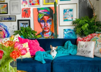 “The Jo of Art and Entertainment: A Powerful Escape”