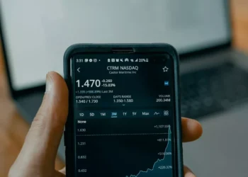 “The Vitality of Economía: Fueling Progress and Building Futures”