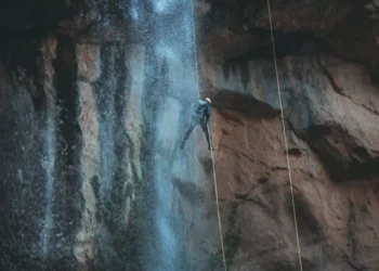 “The Universal Language of Deportes: Connecting the World Through Sports”