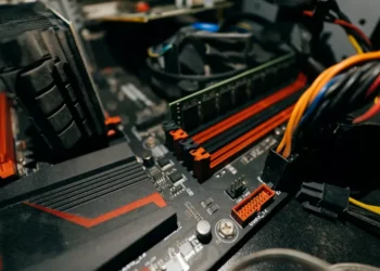 “Technology: The All-Encompassing Force Shaping Our Lives”