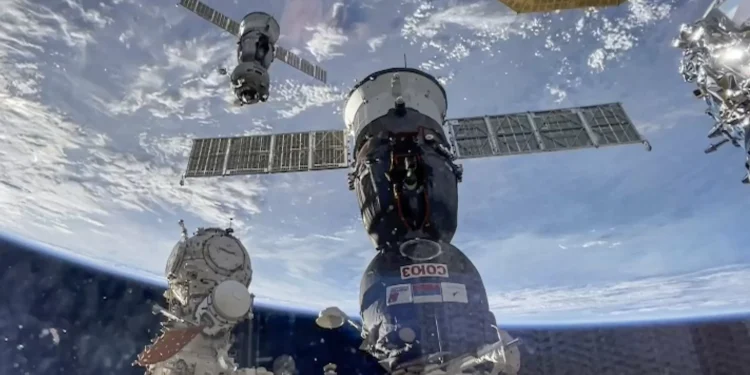 2 record-setting Russian cosmonauts, US astronaut return to Earth