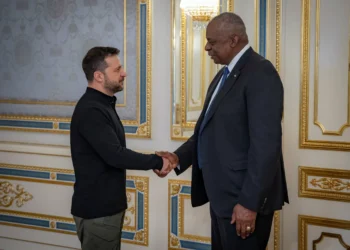 Pentagon chief unveils $400M military aid during Kyiv solidarity trip