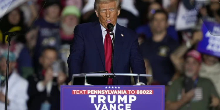 Trump Rally Erupts at News of Biden’s ‘Garbage’ Remark