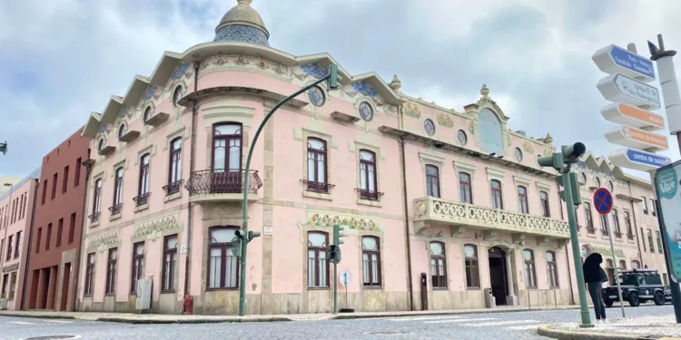 “Harmony Across Borders: The Timeless Magic of Music”