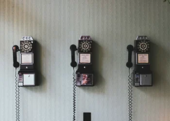 Navigating CSR Communication in an Age of Polarization