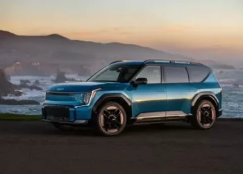 2025 Kia EV9 and Kia Sorento Named Winners by the Hispanic Motor Press