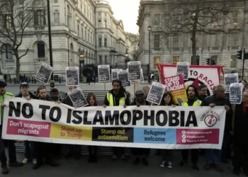 UK Muslims urge tougher laws against surge of Islamophobic crimes