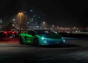 Lamborghini Temerario lights up Riyadh with 920 CV of hybrid power