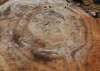 5,000-Year-Old Spanish Fortress Reveals Roman-Era Burial with Dagger