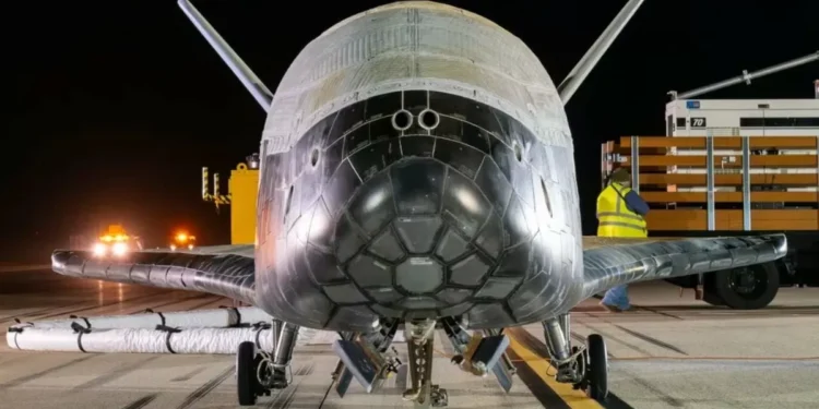 X-37B Space Plane Returns After 434-Day Mission, Advancing Space Tech