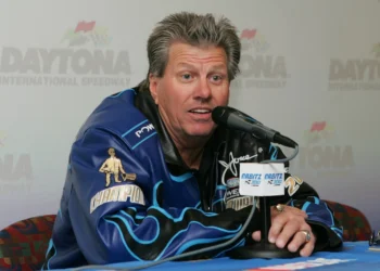 John Force Pays Emotional Tribute To Bernie Fedderly As Legendary Crew Chief Passes Away