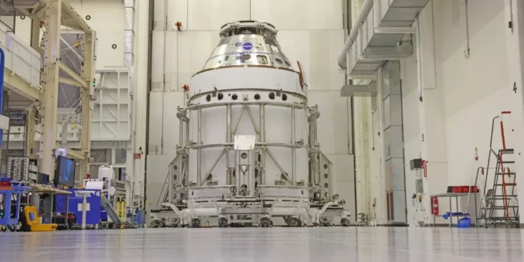 Artemis II Orion Service Module Secured for Launch at Kennedy Space Center