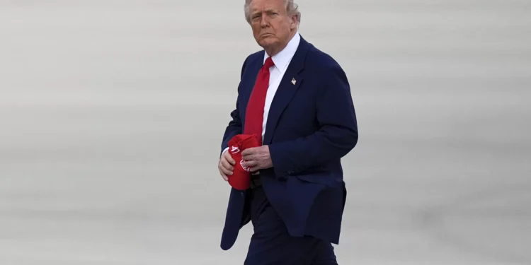 Florida Man Arrested After Making Death Threats Against Trump: Police