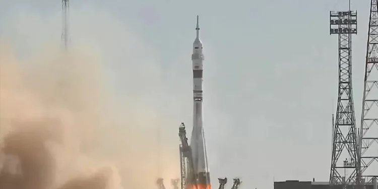 NASA’s Jonny Kim Heads to Space With Russian Crew on Soyuz MS-27