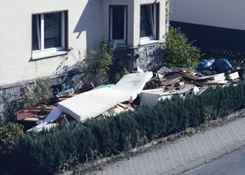 Woman Buys First Home, Internet Horrified by What’s Hidden in Backyard