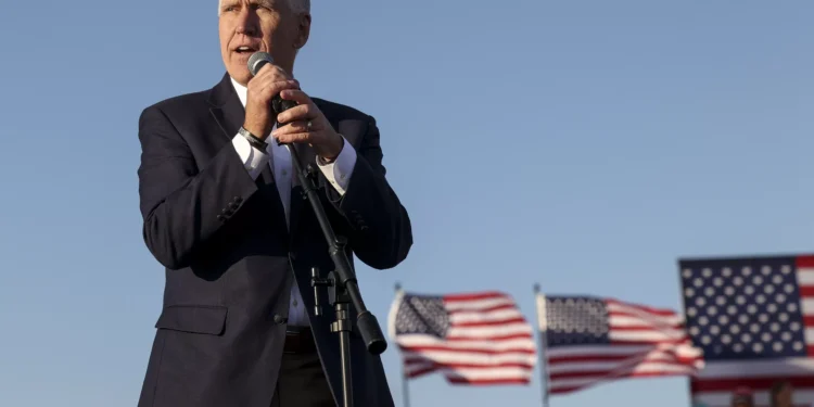 Republican Issues Warning Over Trump Official’s Habeas Corpus Threat