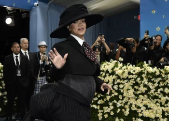 2025 Met Gala: Internet Erupts as Rihanna Shows Off Baby Bump