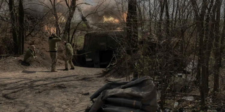 Russia waits Ukraine reply on May truce while drone attacks kill 3