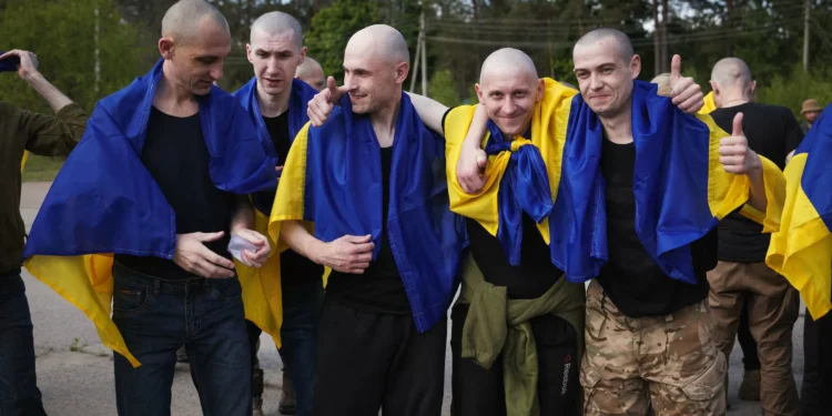 Russia, Ukraine swap 390 prisoners each in war’s biggest exchange yet
