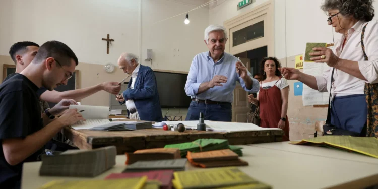 Italy votes in citizenship, rights referendum downplayed by govt