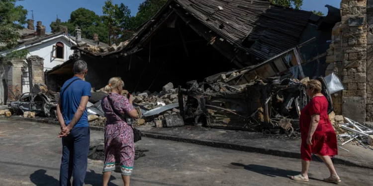 Heavy Russian drone, missile strike kills 2, injures 13 in Ukraine