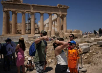 Europe scorched by summer’s 1st heatwave as continent warms