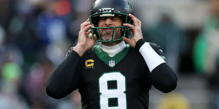 Report: Jets Dealt With Drama Between Aaron Rodgers and Teammate