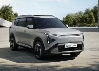 Kia unveils Carens Clavis EV: electric versatility for every drive