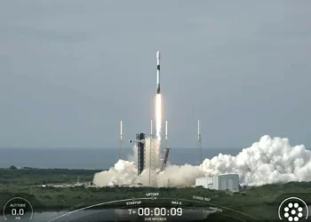 SpaceX Launches Two O3b mPOWER Satellites, Successfully Lands Falcon 9 Booster at Sea