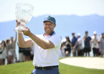 NHL Legend Bests Steph Curry, John Smoltz to Win American Century