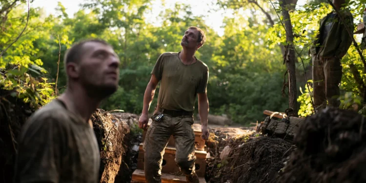 Experts warn Russia may use 50-day ultimatum to weaken Ukraine