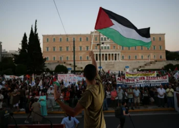 Ex-Greek PM Papandreou urges Palestine recognition for peace