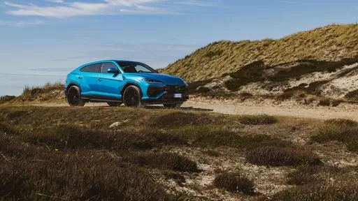 Automobili Lamborghini captivates Sylt: performance meets art