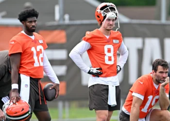 Browns Insider Predicts Trouble for Shedeur Sanders After Kenny Pickett Trade
