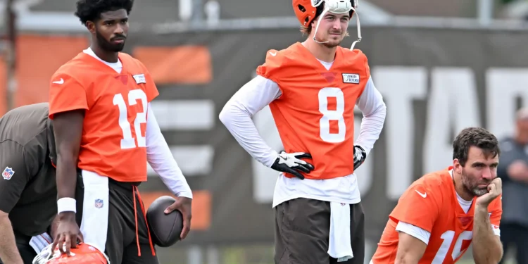 Browns Insider Predicts Trouble for Shedeur Sanders After Kenny Pickett Trade