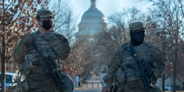 Donald Trump to Keep National Guard in Washington DC for Weeks