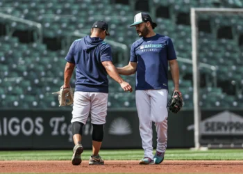 Mariners Officially Release $3.5 Million Veteran After Disappointing Season