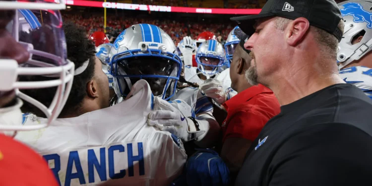 Huge Brawl Breaks Out at End of Chiefs-Lions Game