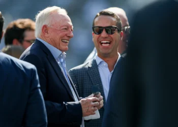 Cowboys' Jerry Jones Sends Firm Warning to Eagles on Controversial Play
