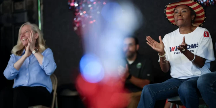 Democrats' Chances of Flipping Virginia Governor's Seat: Poll