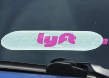 Lyft scraps feature that let drivers see how often riders tip