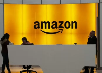 Amazon laying off 14,000 corporate jobs amid AI push