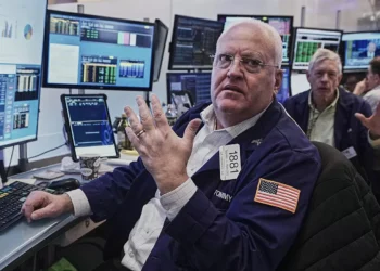 Stocks whipsaw as AI bubble fears, Fed uncertainty rattle Wall Street