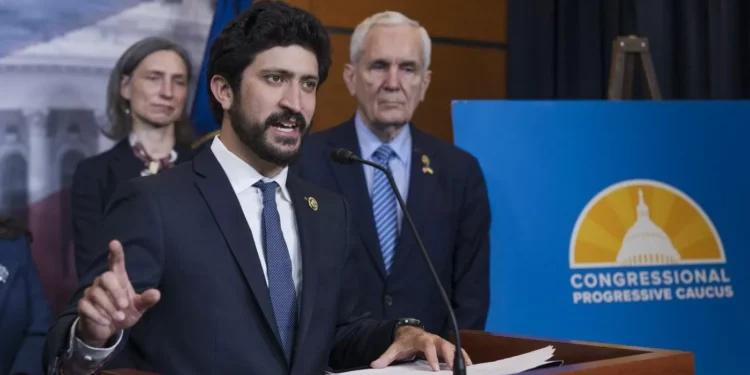 Progressive caucus opposes push to add AI preemption provision to defense bill