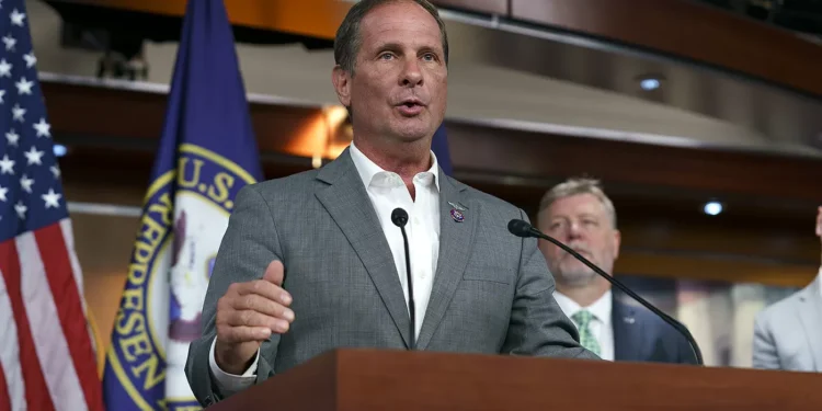 Former congressmen launch super PACs backing AI safeguards