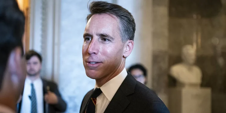 Senators call for investigation into Facebook, Instagram scam ads