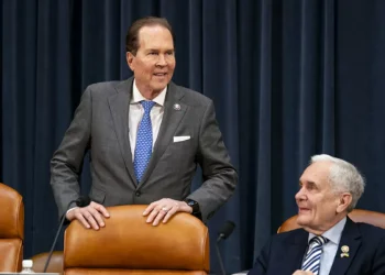 Bipartisan group of lawmakers sends letter to online commerce platform Shein